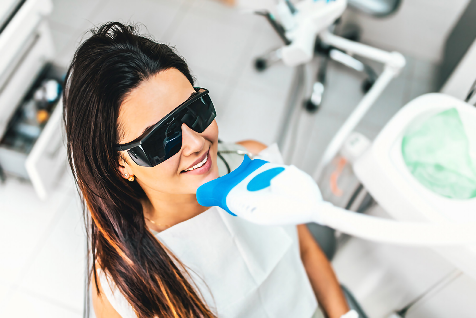 λεύκανση με laser. laset teeth whitening